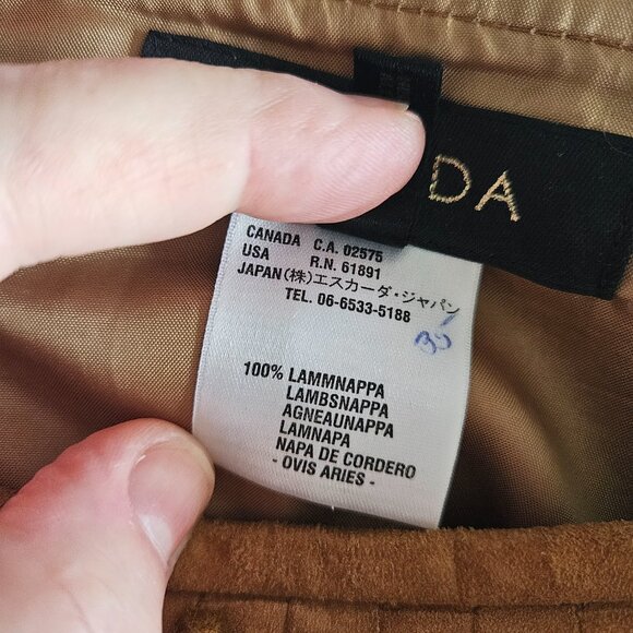 SHOWSTOPPING DESIGNER ESCADA SUEDE SUIT WITH MAGNIFICENT DETAILING- SIZE 40 - Picture 10 of 12